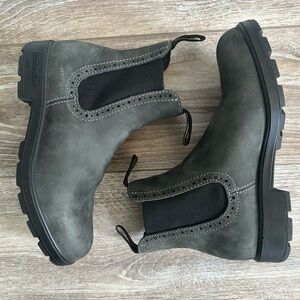 Blundstone Women's 9500 High Top Chelsea Boots - Rustic Black, US size 8